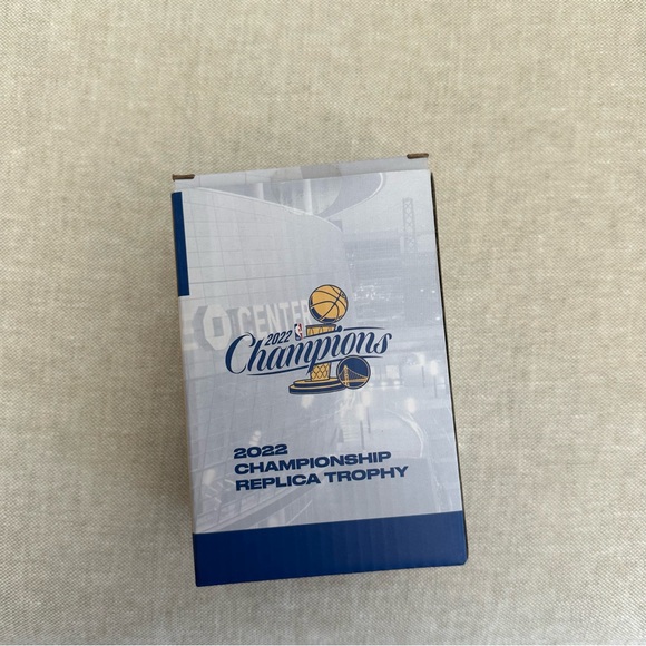 2022 Golden State Warriors Championship Mini Replica Trophy - Picture 1 of 2